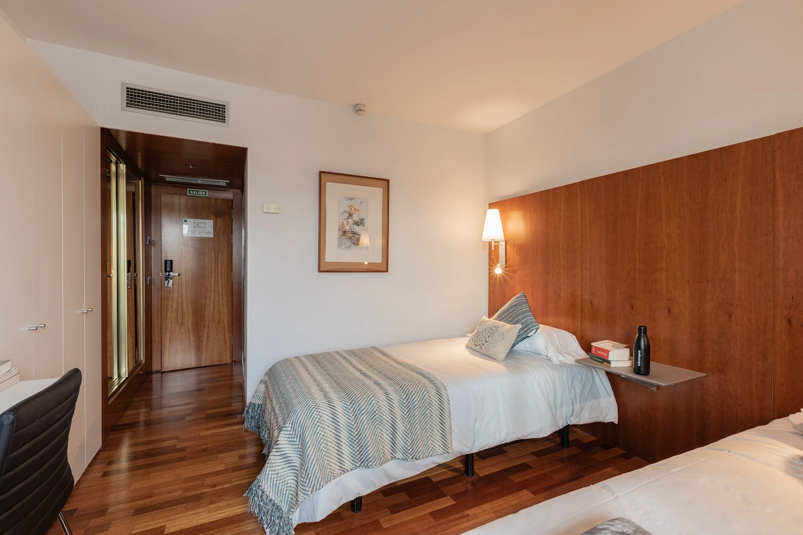 Shared room in 3-bedroom flat Pamplona/iruña