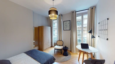 Habitación privada muy luminosa en Lyon