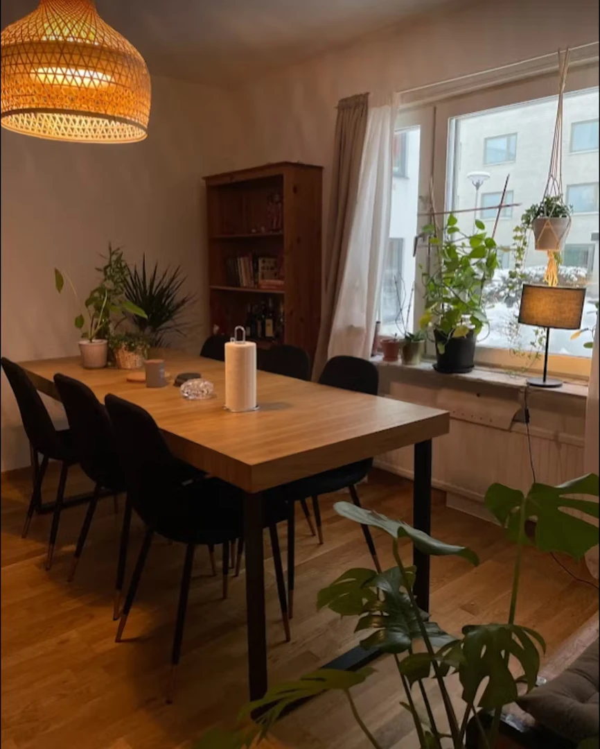 Chambre individuelle lumineuse à Uppsala