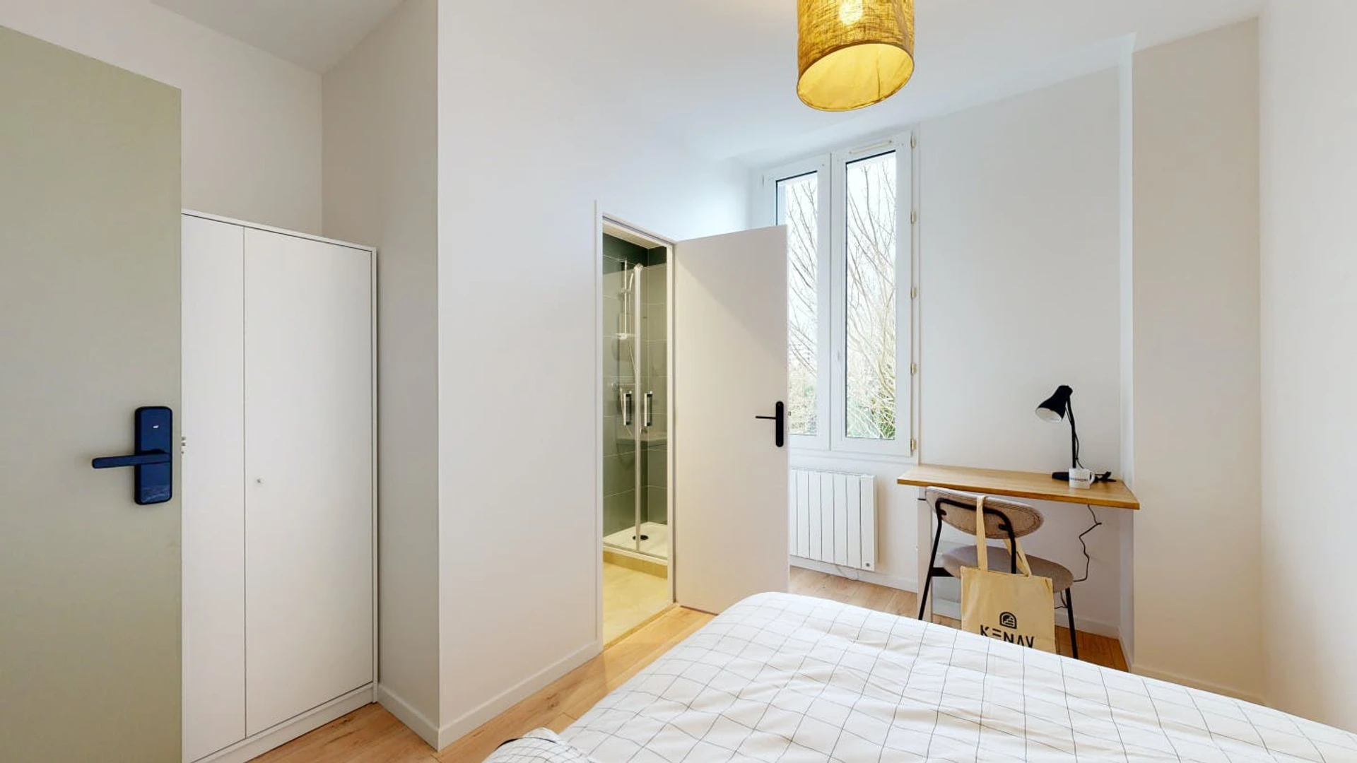 Rennes de çift kişilik yataklı kiralık oda