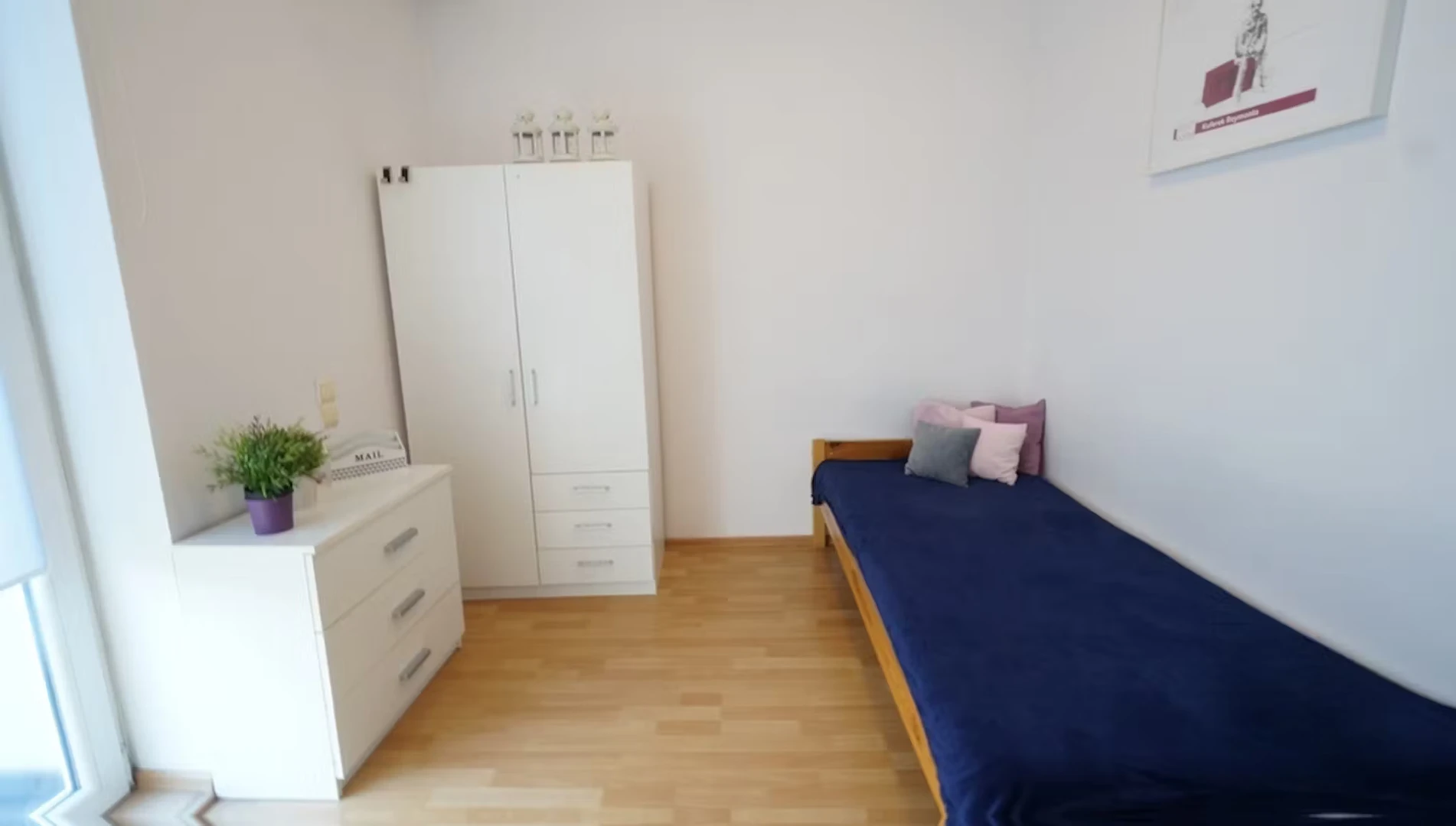 Cheap private room in Lodz