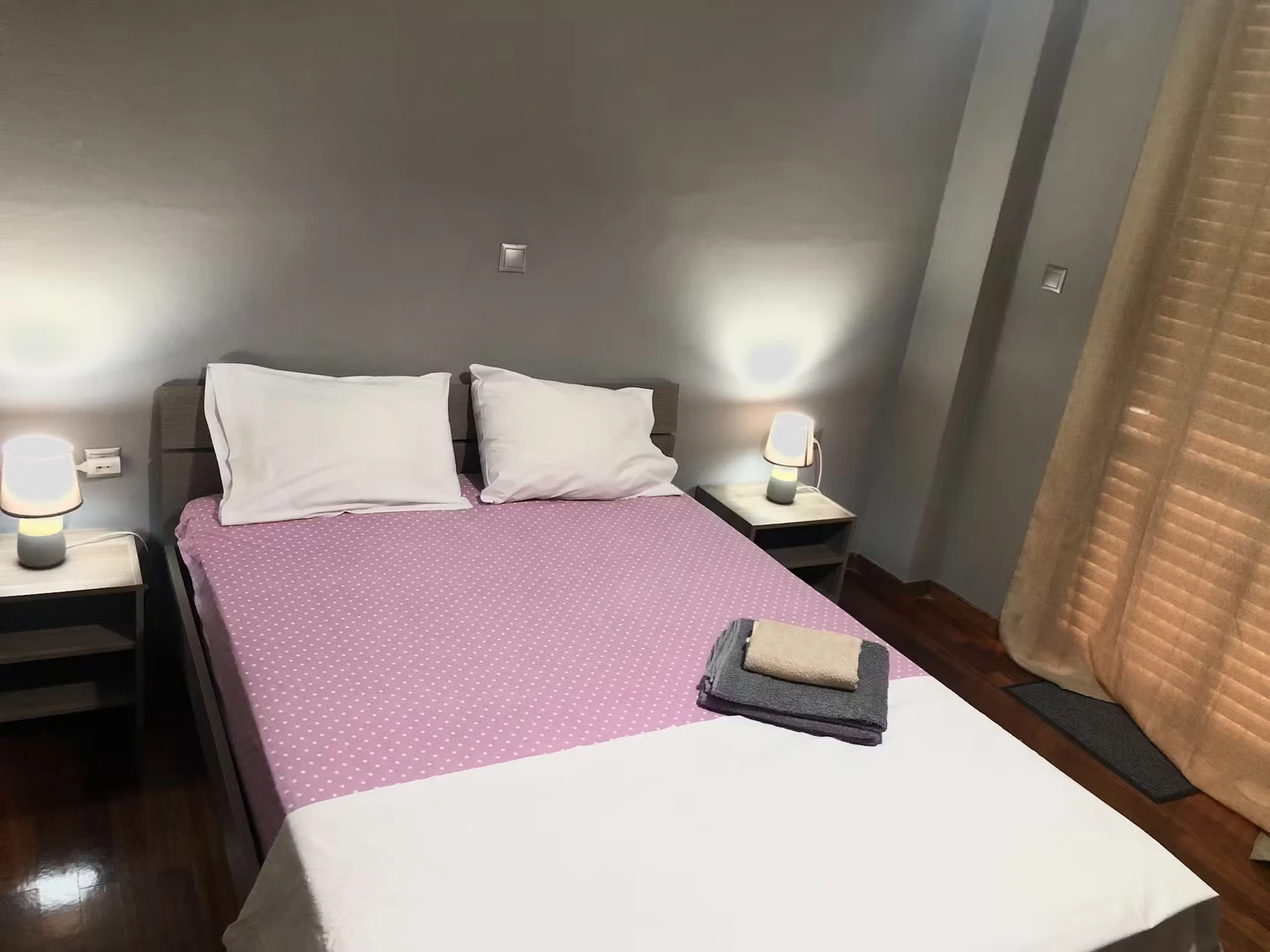 Zimmer mit Doppelbett zu vermieten Heraklion