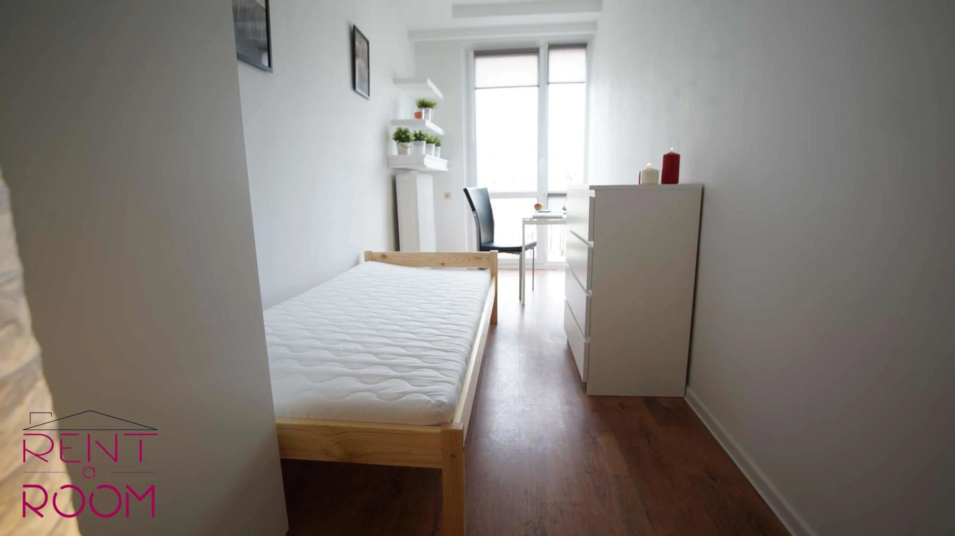 Room for rent with double bed Lodz