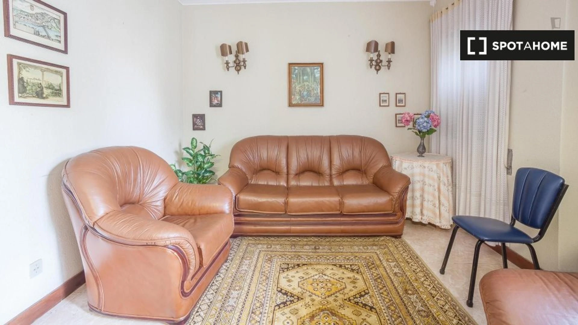 Helles Privatzimmer in Coimbra