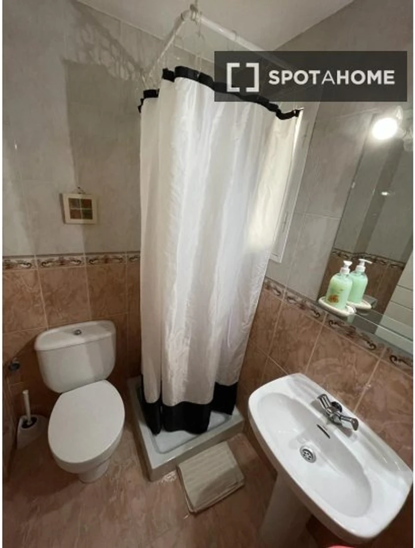 Cheap private room in Palma De Mallorca