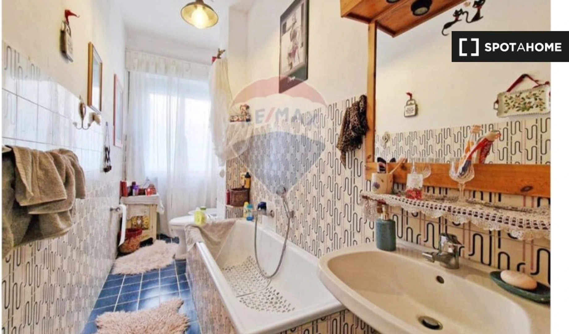 Habitación privada barata en Génova