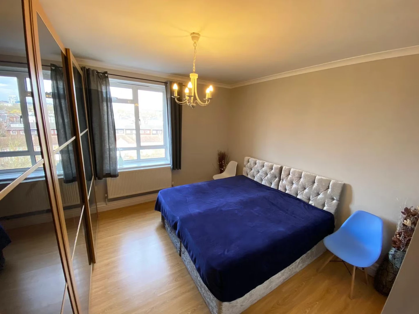 Chambre à louer dans un appartement en colocation à Edinburgh