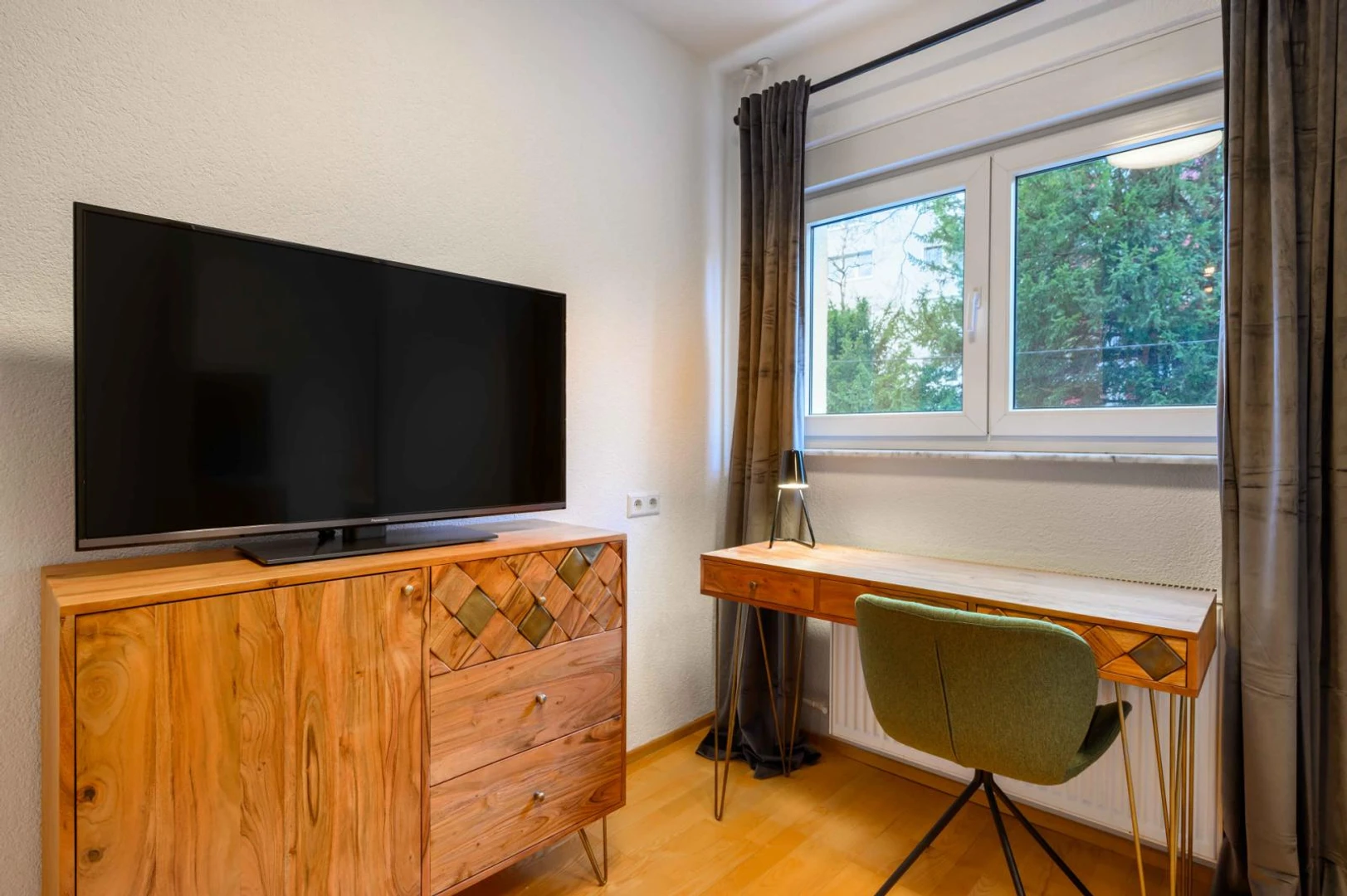 Zimmer mit Doppelbett zu vermieten Stuttgart