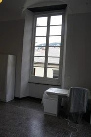 Alquiler de habitación en piso compartido en Génova