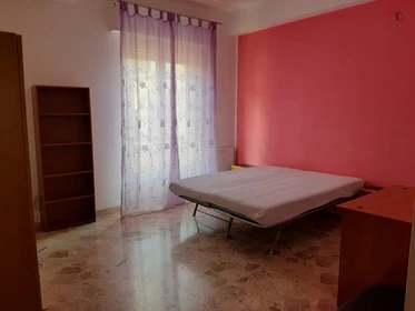 Renting rooms by the month in Reggio Calabria