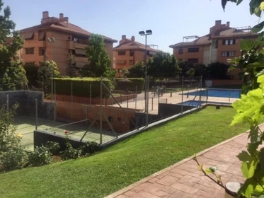 Room for rent with double bed Boadilla Del Monte
