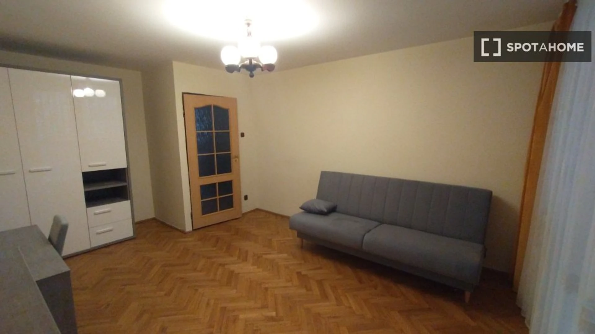Habitación privada muy luminosa en Lublin