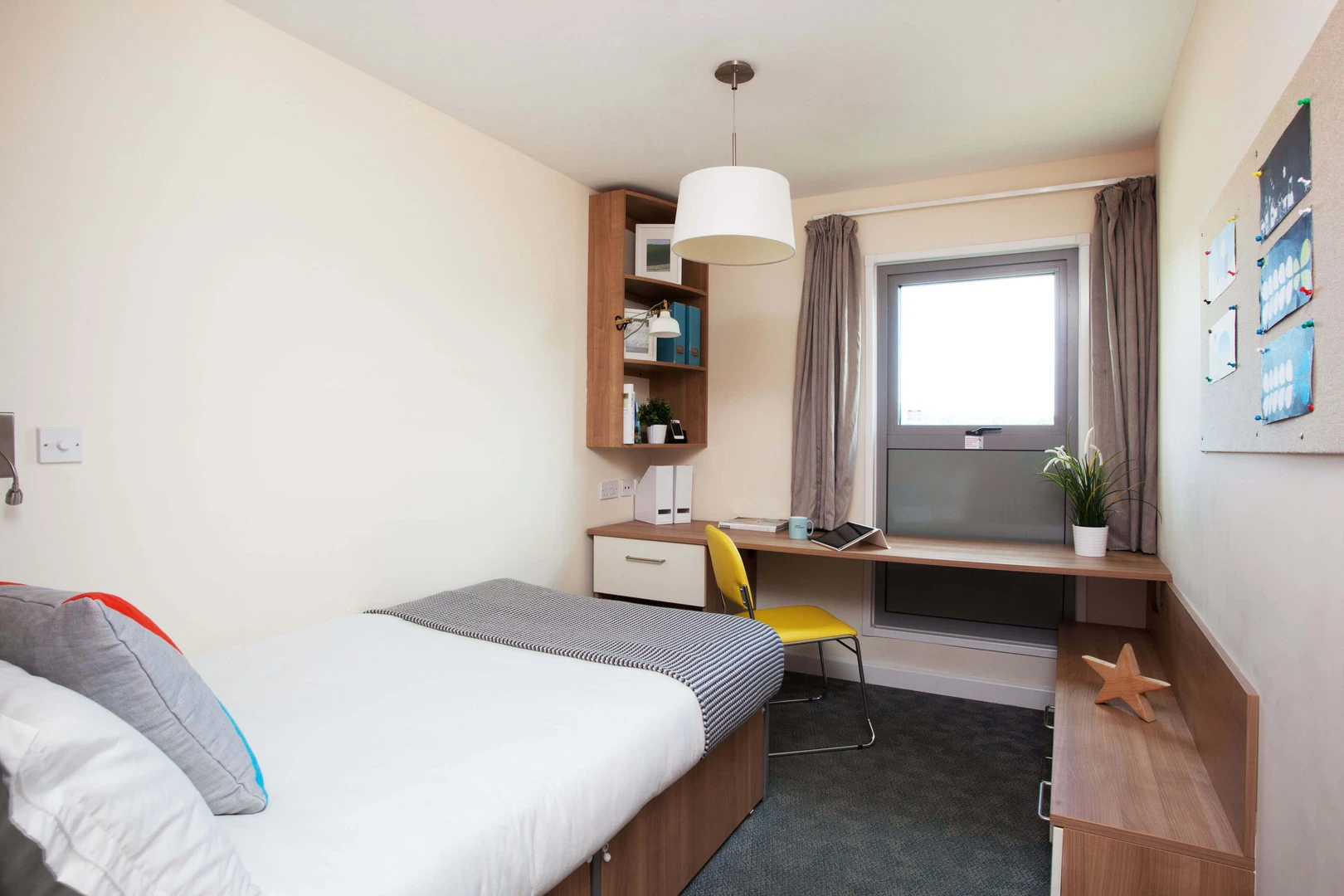 Cheap private room in Bath
