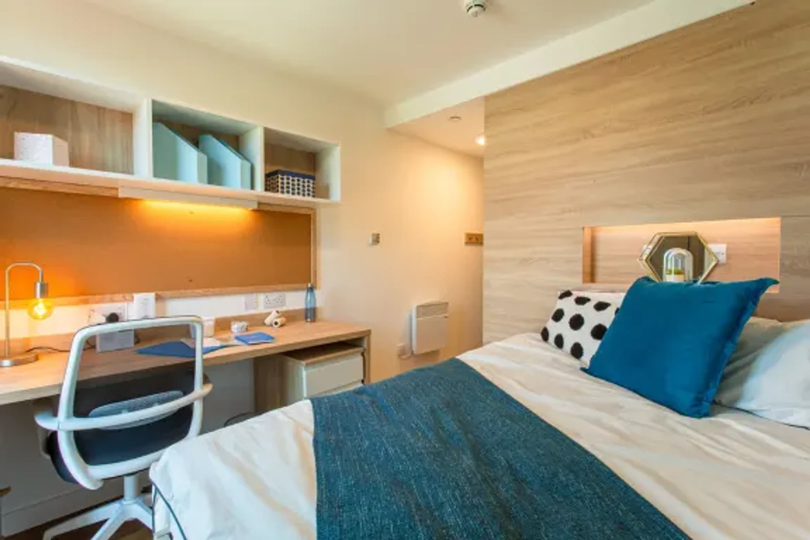 Zimmer mit Doppelbett zu vermieten Guildford