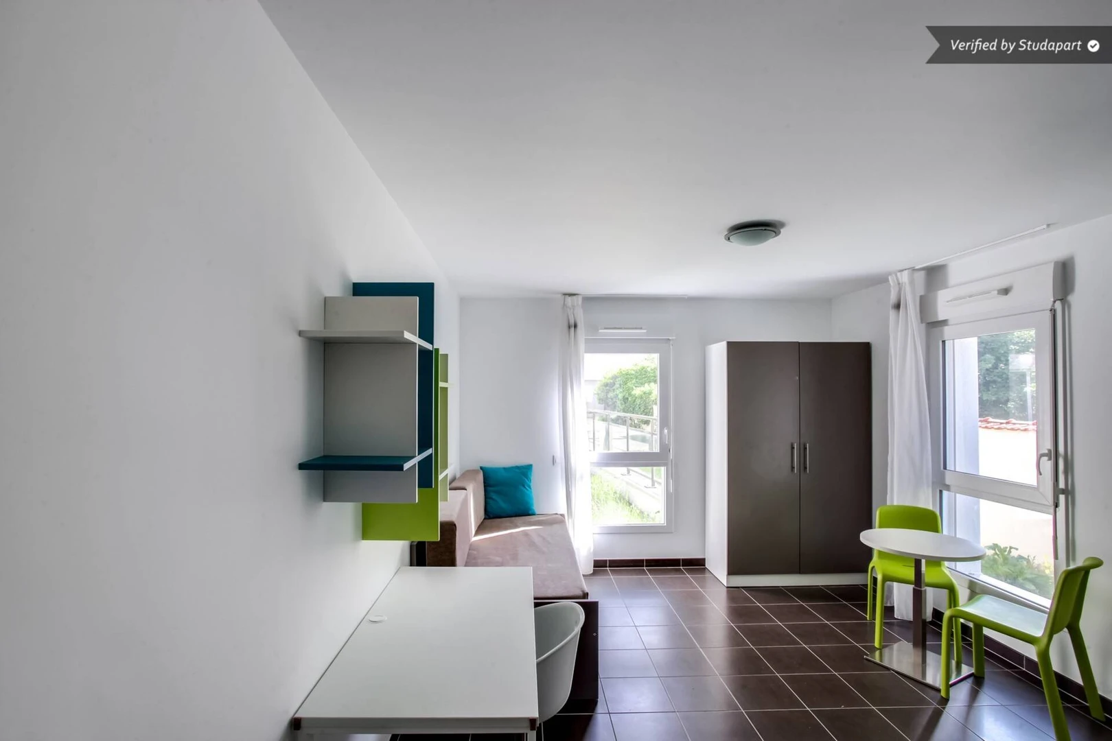 Helles Privatzimmer in Rennes