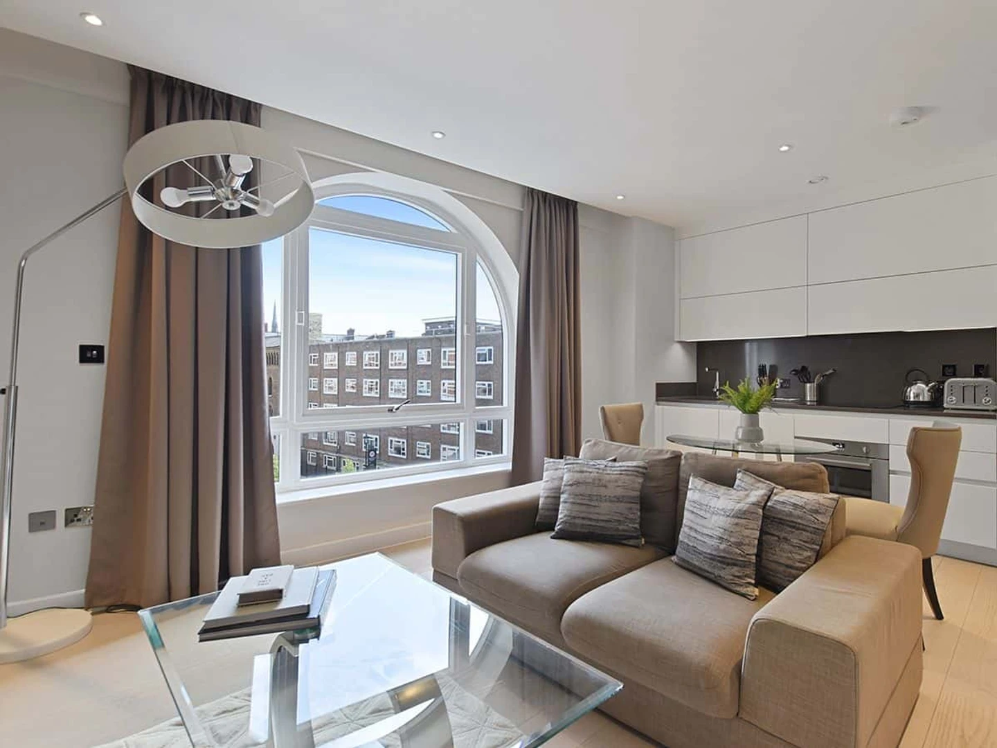 Apartamento moderno e brilhante em City Of Westminster