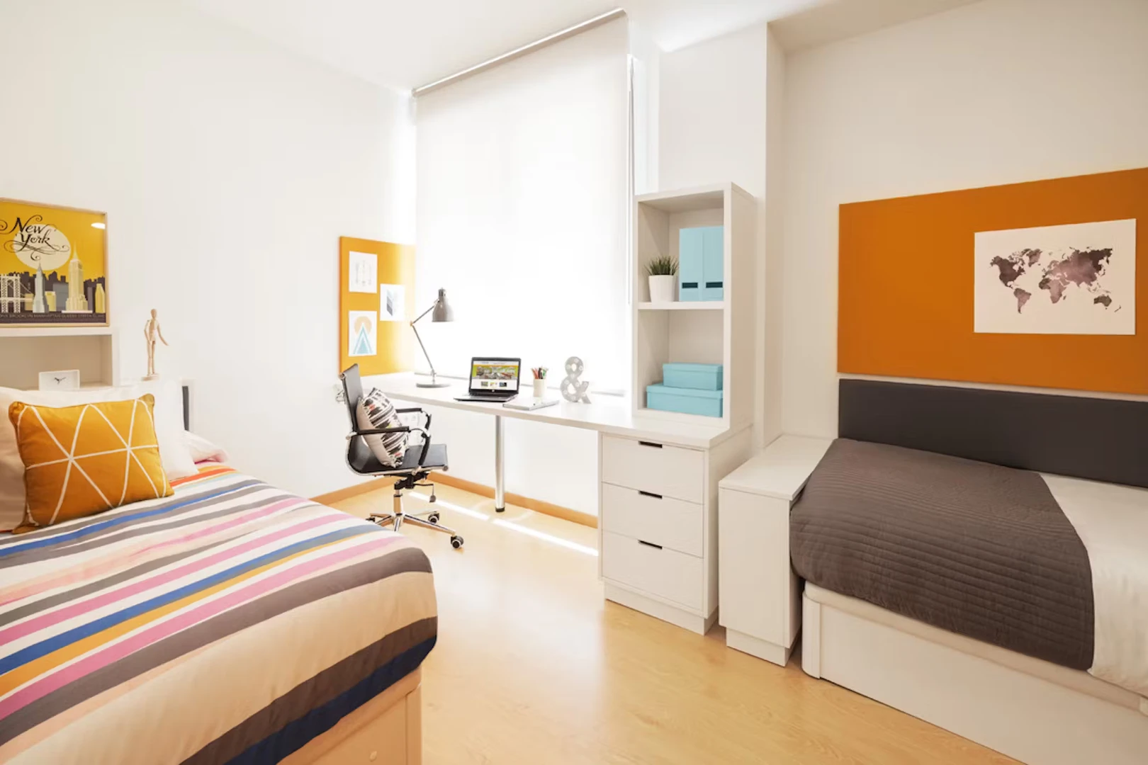 Mehrbettzimmer in 3-Zimmer-Wohnung Pamplona/iruña