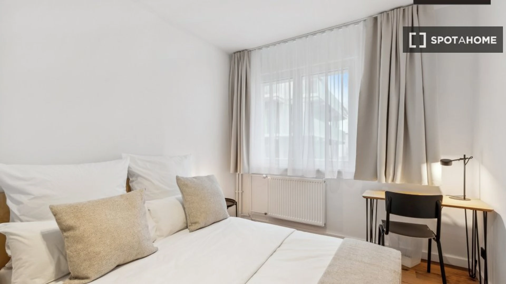 Chambre à louer avec lit double Berlin