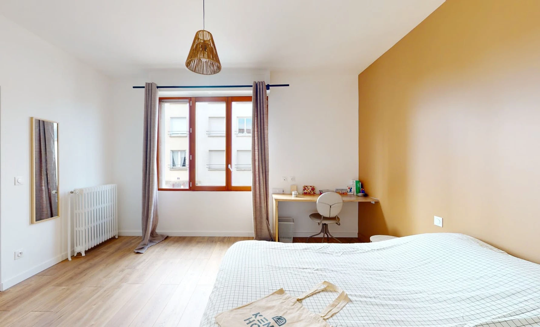 Helles Privatzimmer in Rennes