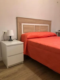 Oviedo de ortak bir dairede kiralık oda