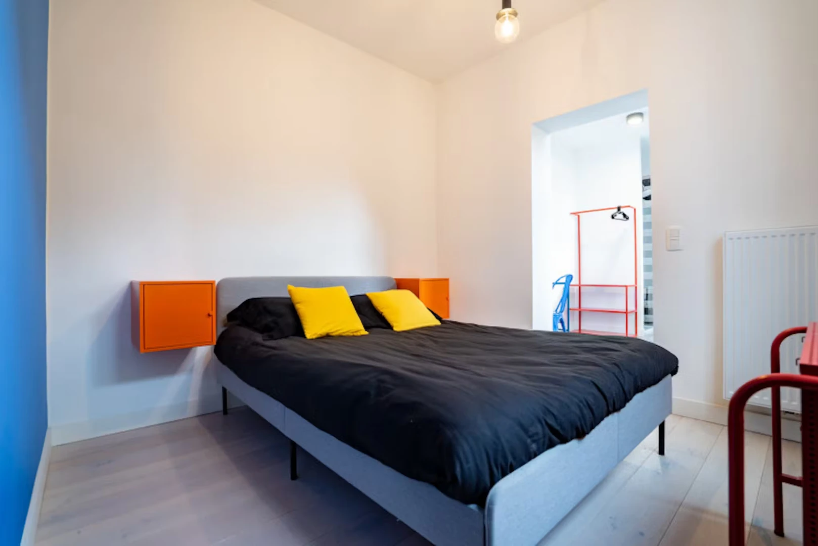 Pokój do wynajęcia z podwójnym łóżkiem w Charleroi