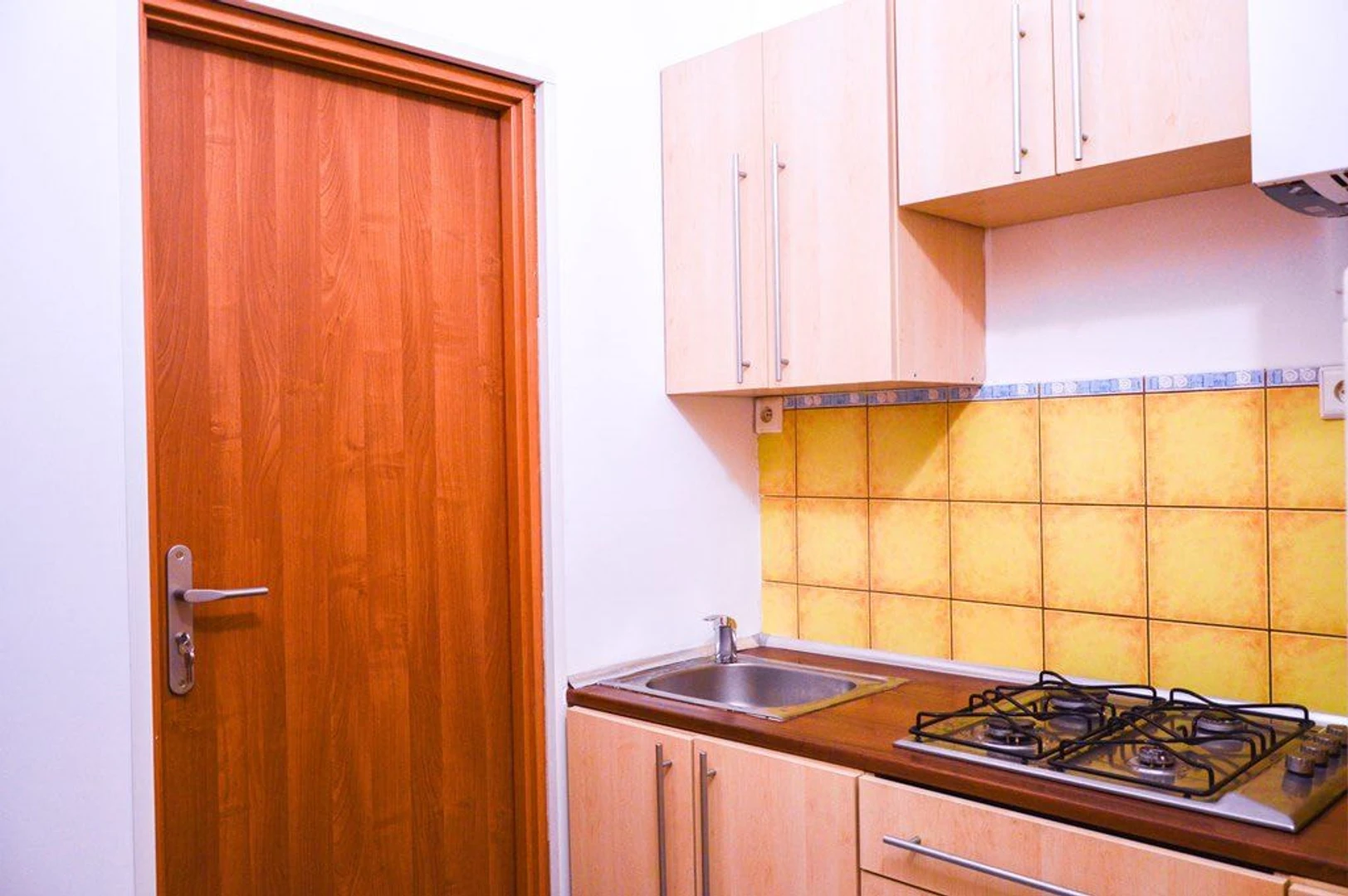 Habitación compartida en apartamento de 3 dormitorios Poznań