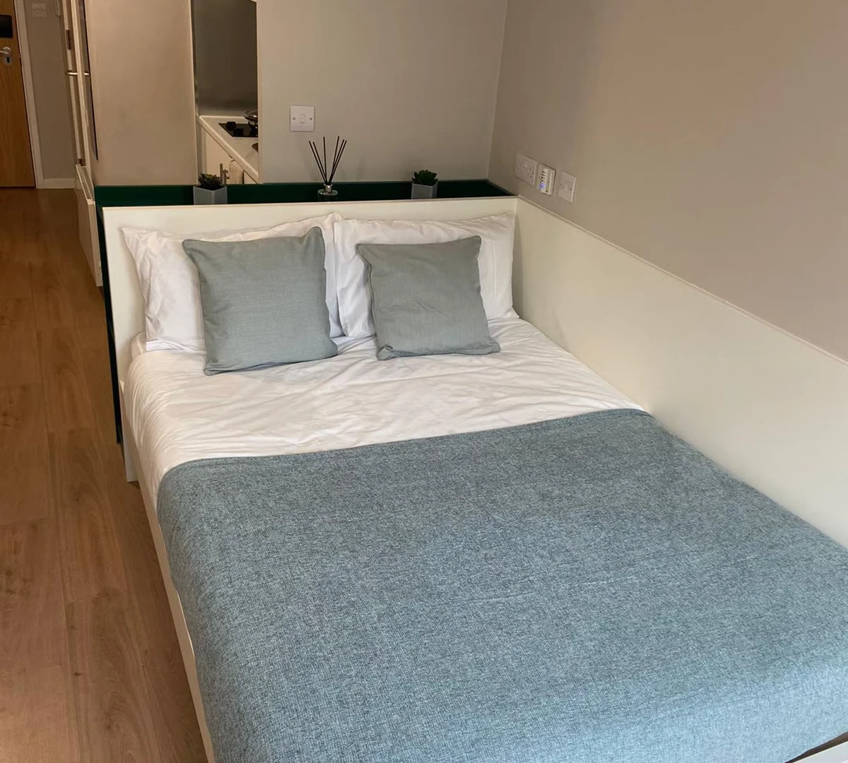 Room for rent in a shared flat in Bath