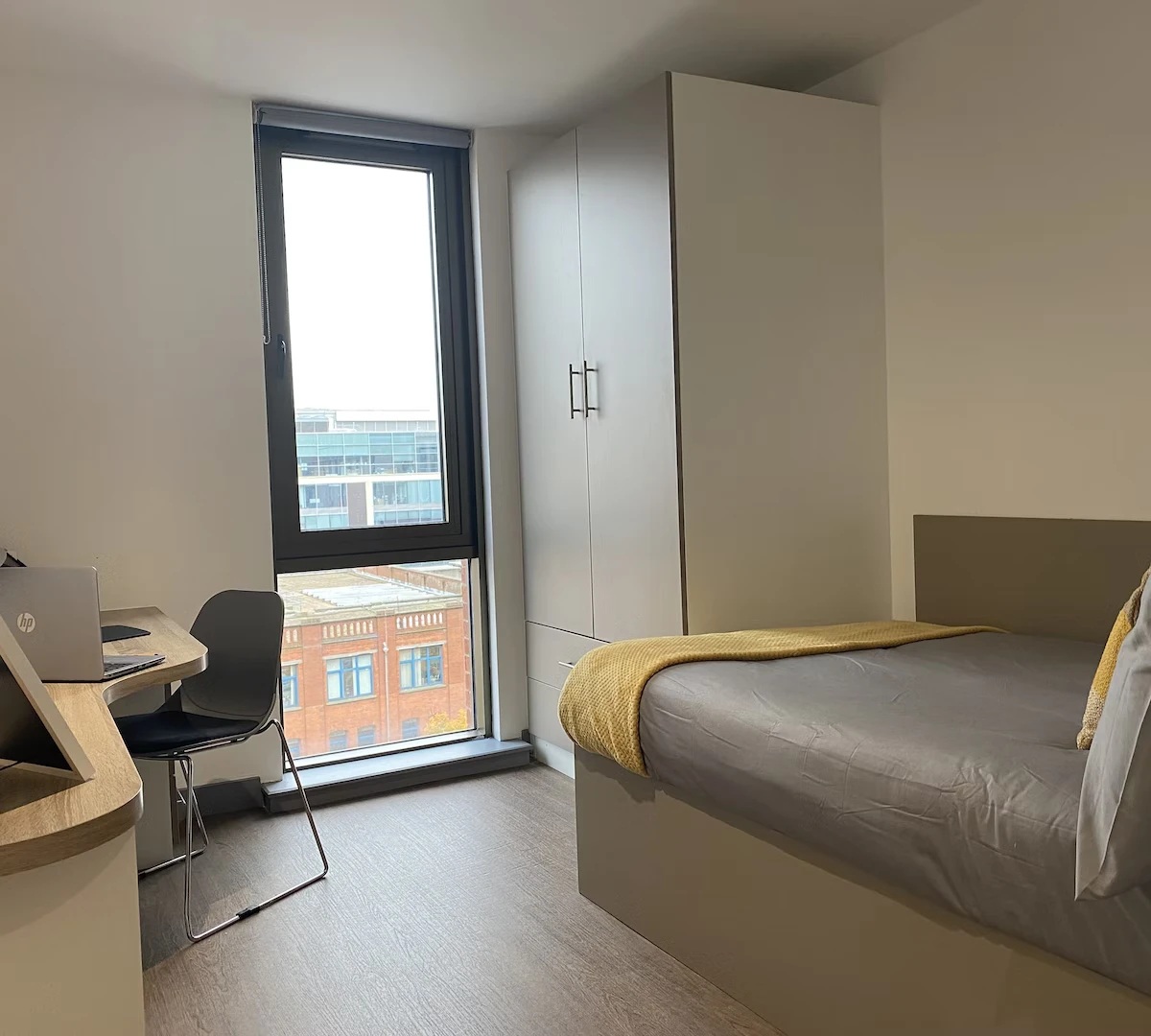 Cheap private room in Belfast