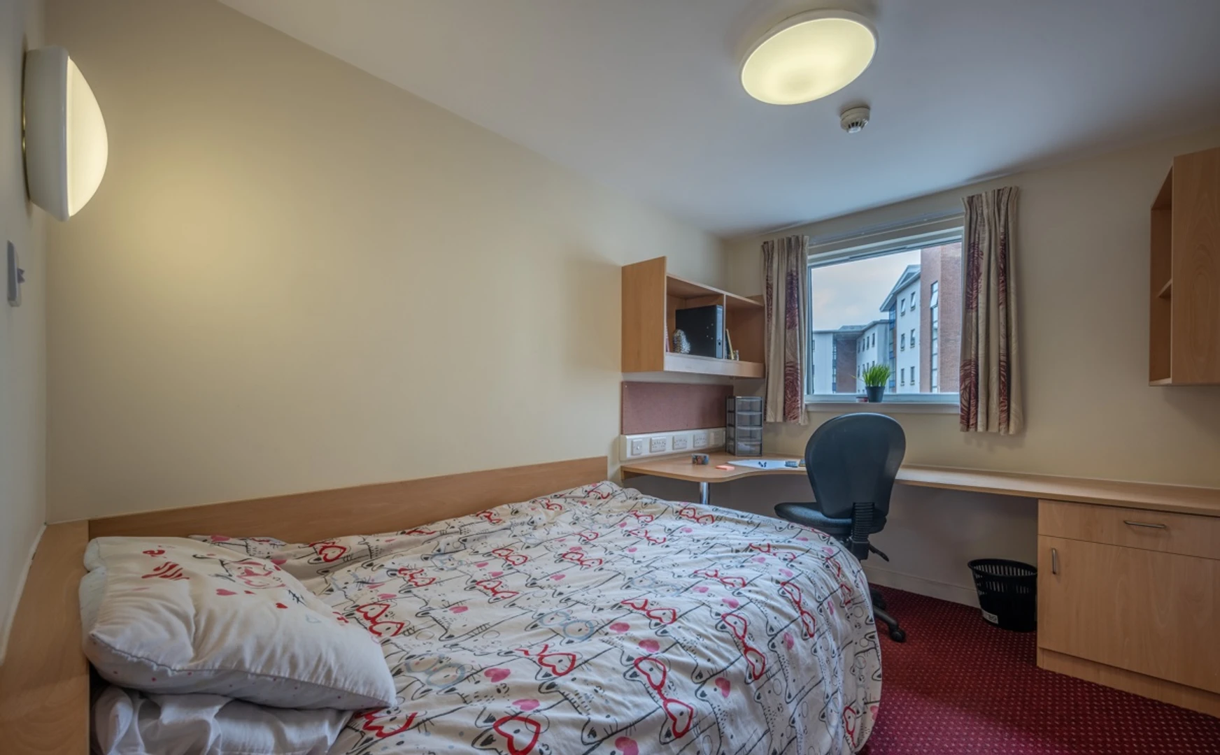 Renting rooms by the month in Dundee