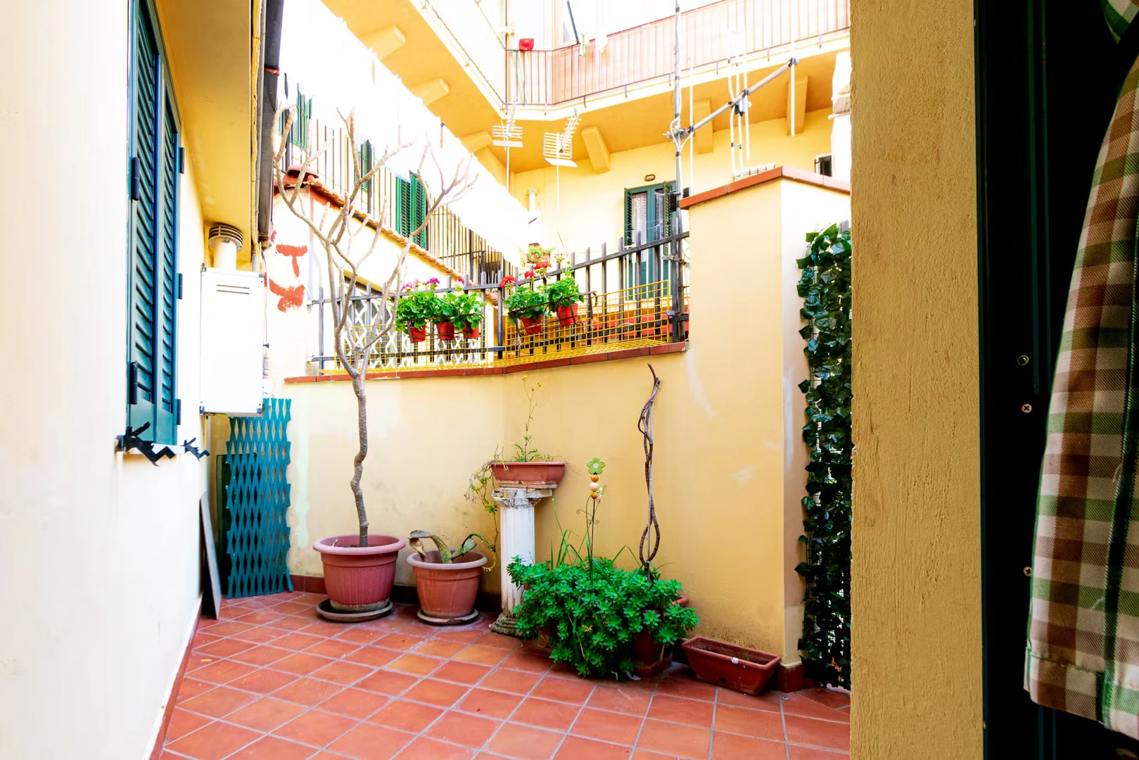 Komplette Wohnung voll möbliert in Palermo