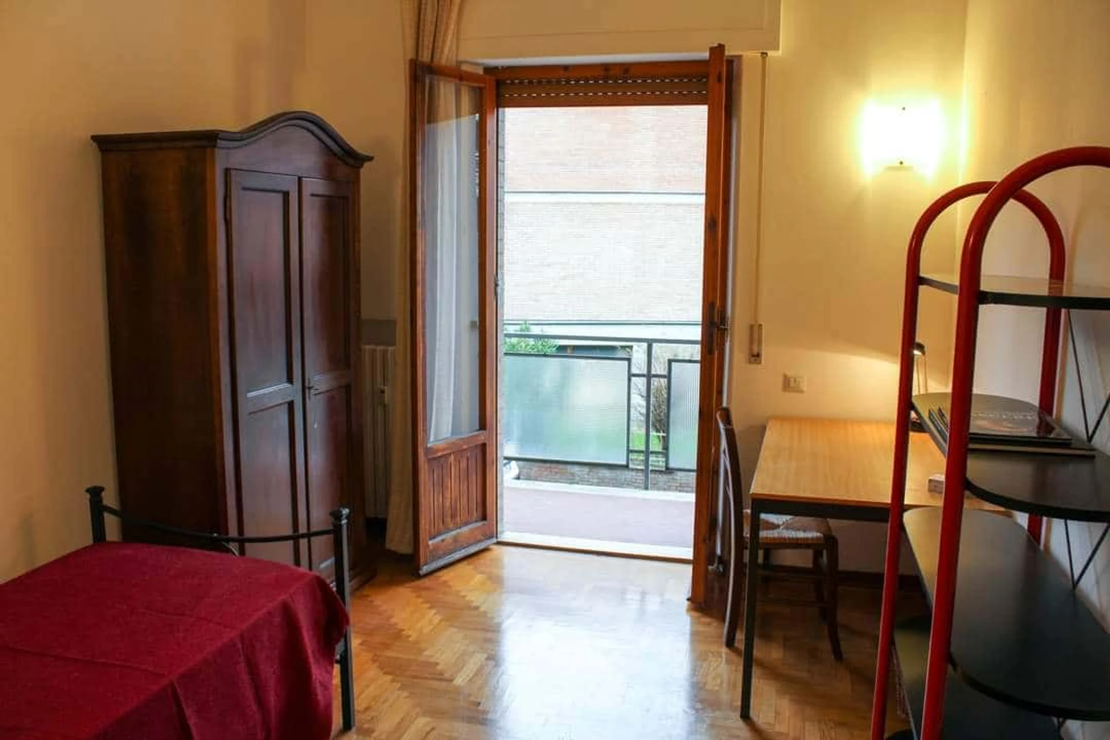 Habitación en alquiler con cama doble Siena