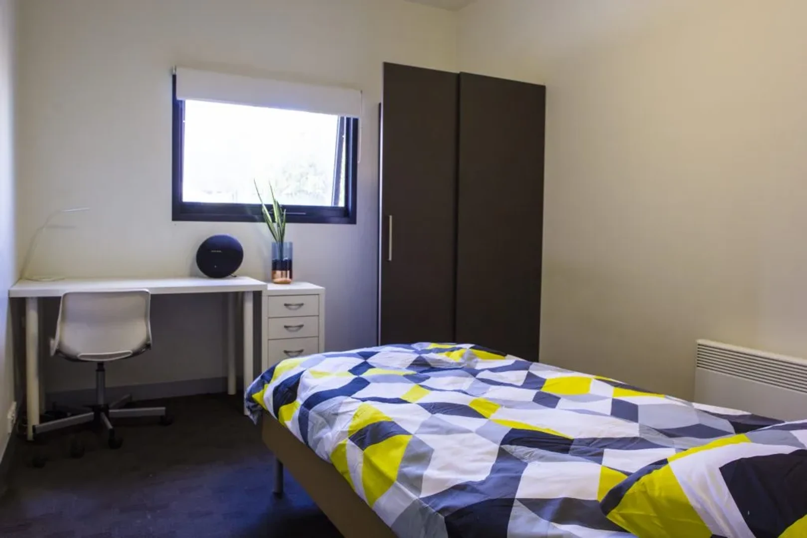 Shared room in 3-bedroom flat Melbourne