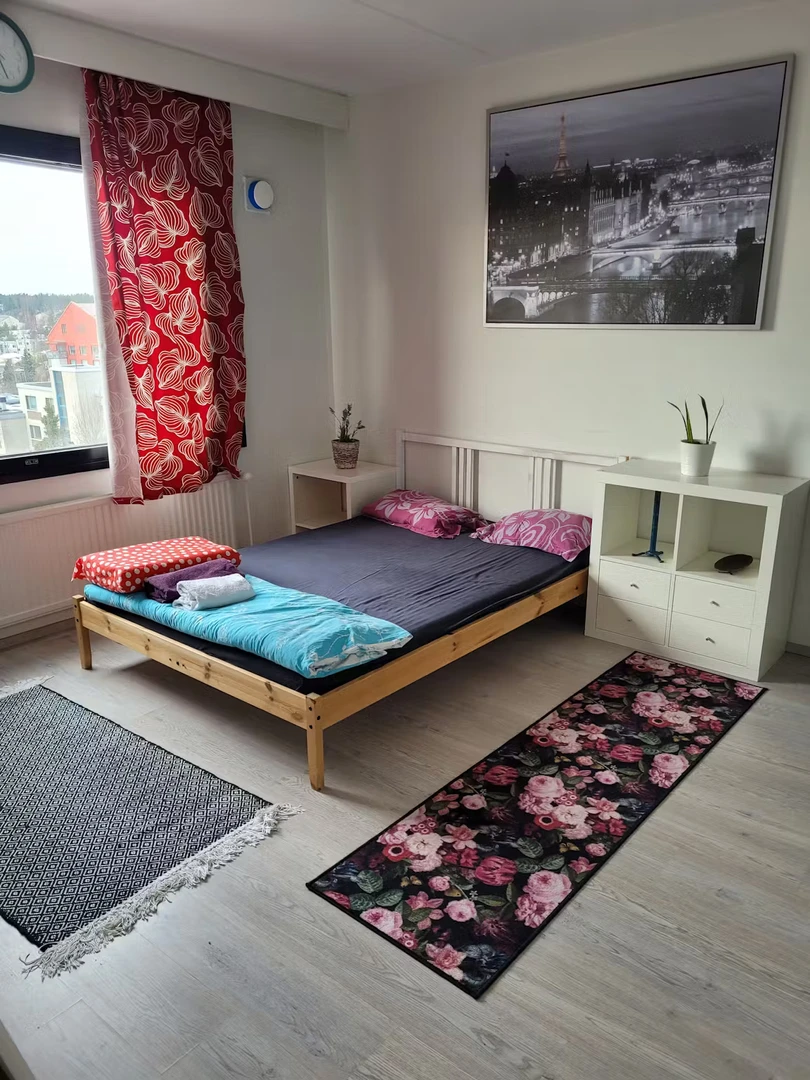 Quarto para alugar num apartamento partilhado em Espoo