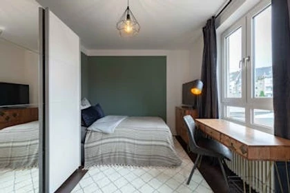 Zimmer mit Doppelbett zu vermieten Düsseldorf