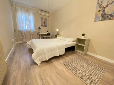 Chambre à louer dans un appartement en colocation à Fuenlabrada