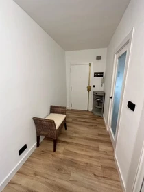 Chambre à louer dans un appartement en colocation à Gérone