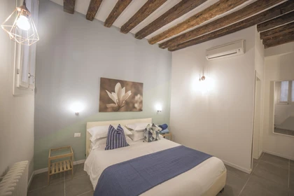 Alojamiento de 2 dormitorios en Venezia
