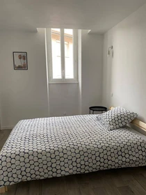 Pokój do wynajęcia we wspólnym mieszkaniu w Poitiers