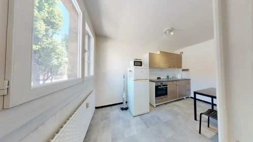Apartamento totalmente mobilado em Saint-étienne