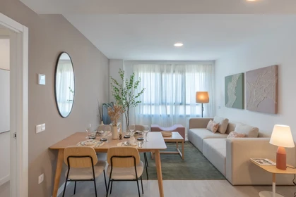 Alojamiento con 3 habitaciones en Málaga