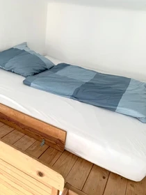 Bright shared room for rent in Berlin