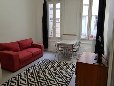 Room for rent with double bed Troyes