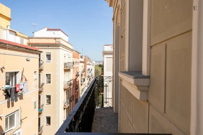 Logement avec 3 chambres à Barcelone