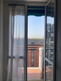 Appartamento con 2 camere da letto a Milano