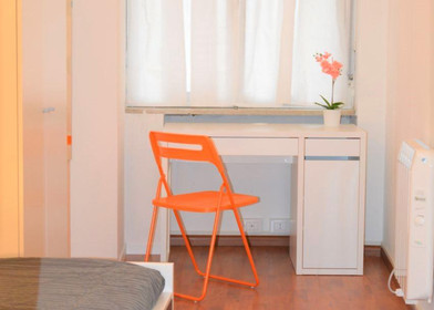 Room for rent in a shared flat in Brescia