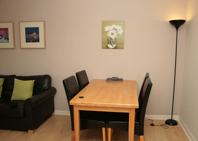 Accommodation with 3 bedrooms in Glasgow