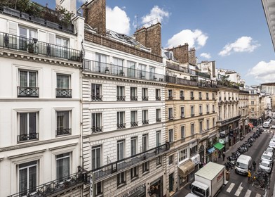 Komplette Wohnung voll möbliert in Paris