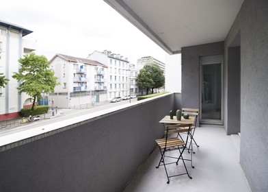 Chambre à louer dans un appartement en colocation à Grenoble