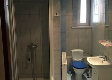 Renting rooms by the month in Poznań