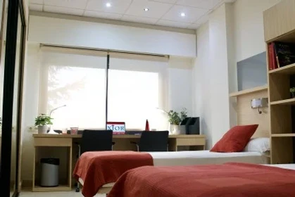 Shared room in 3-bedroom flat Villaviciosa De Odón